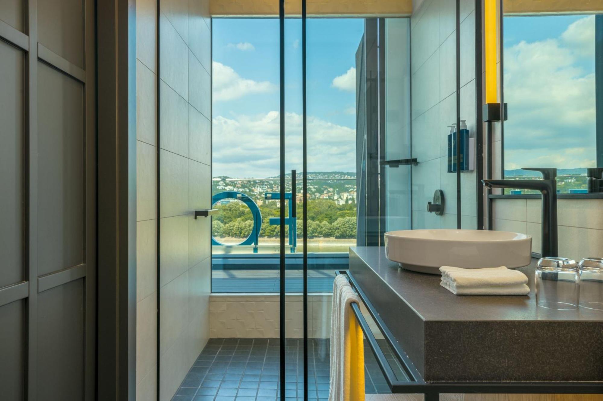 Four Points By Sheraton Budapest Danube Екстер'єр фото